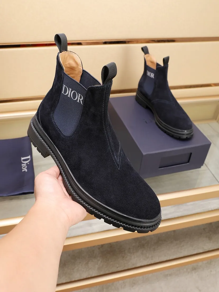 Men's men's shoes 💰P500💰[Dior] Dior ✨ is online at the same time 👏 This casual sneaker is a new product in the series and continues Di*r's classic style. The upper is made of original first-layer cowhide, paired with a textured outsole, and the brand's iconic details are on the side openings to enhance the style. Fashionable and versatile. Create a casual look. Size: 38-44 (45 customized)